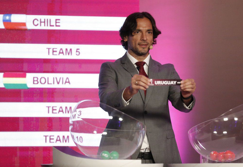 Uruguay-Chile y Argentina-Ecuador inician camino Qatar 2022